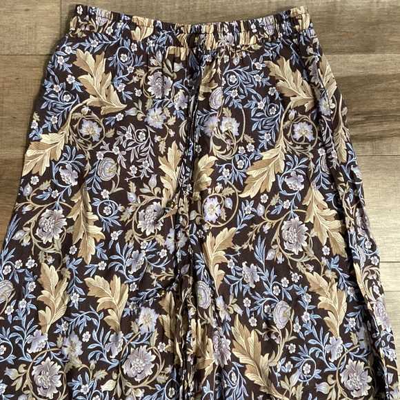 Floral bohemian wide leg pants, elastic waist, size S - Picture 3 of 6